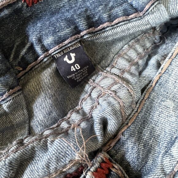 True Religion Men's Ricky Relaxed Straight Jeans Size 40 DistressedRed Stitching - Picture 3 of 11